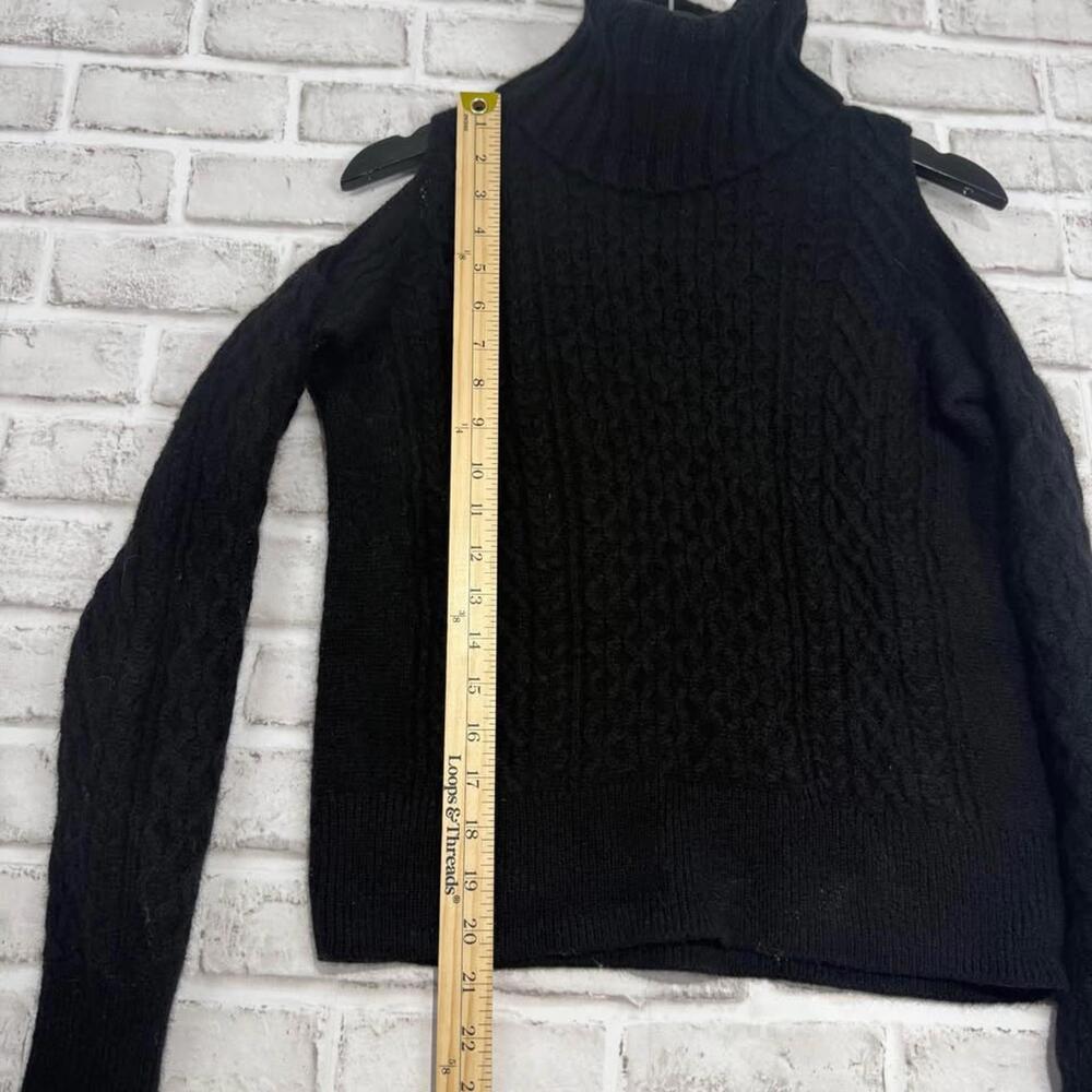 Theory Cold Shoulder 69%‎ Wool Sweater Cable Knit Black Women's Size S - Picture 3 of 7